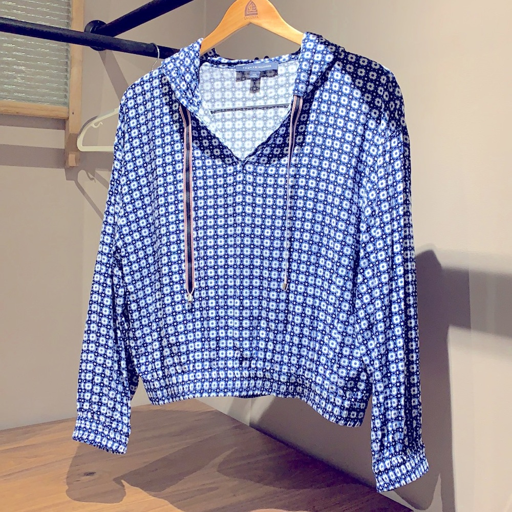 Tommy Hilfiger Light weight hoodie - large